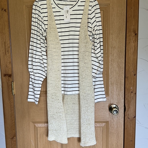 Evereve LA made horizontal long sleeve top nwt - Picture 5 of 5